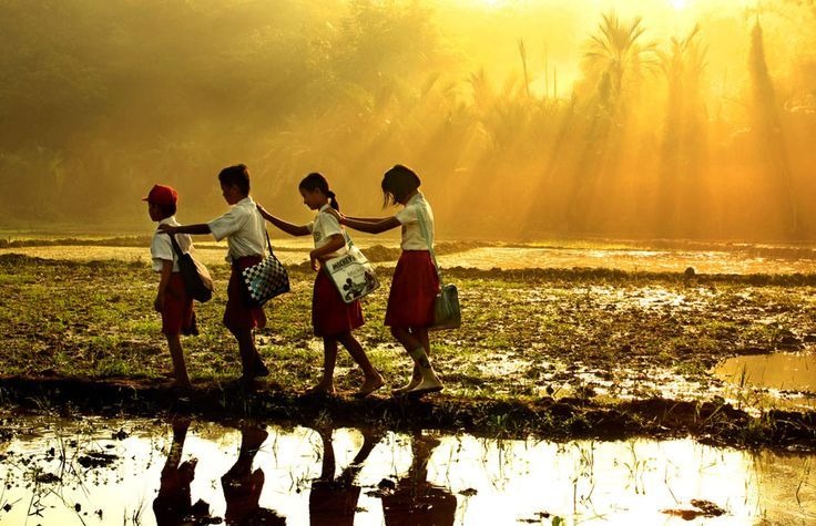 Seragam dan Alat Tulis untuk Siswa Kurang Mampu